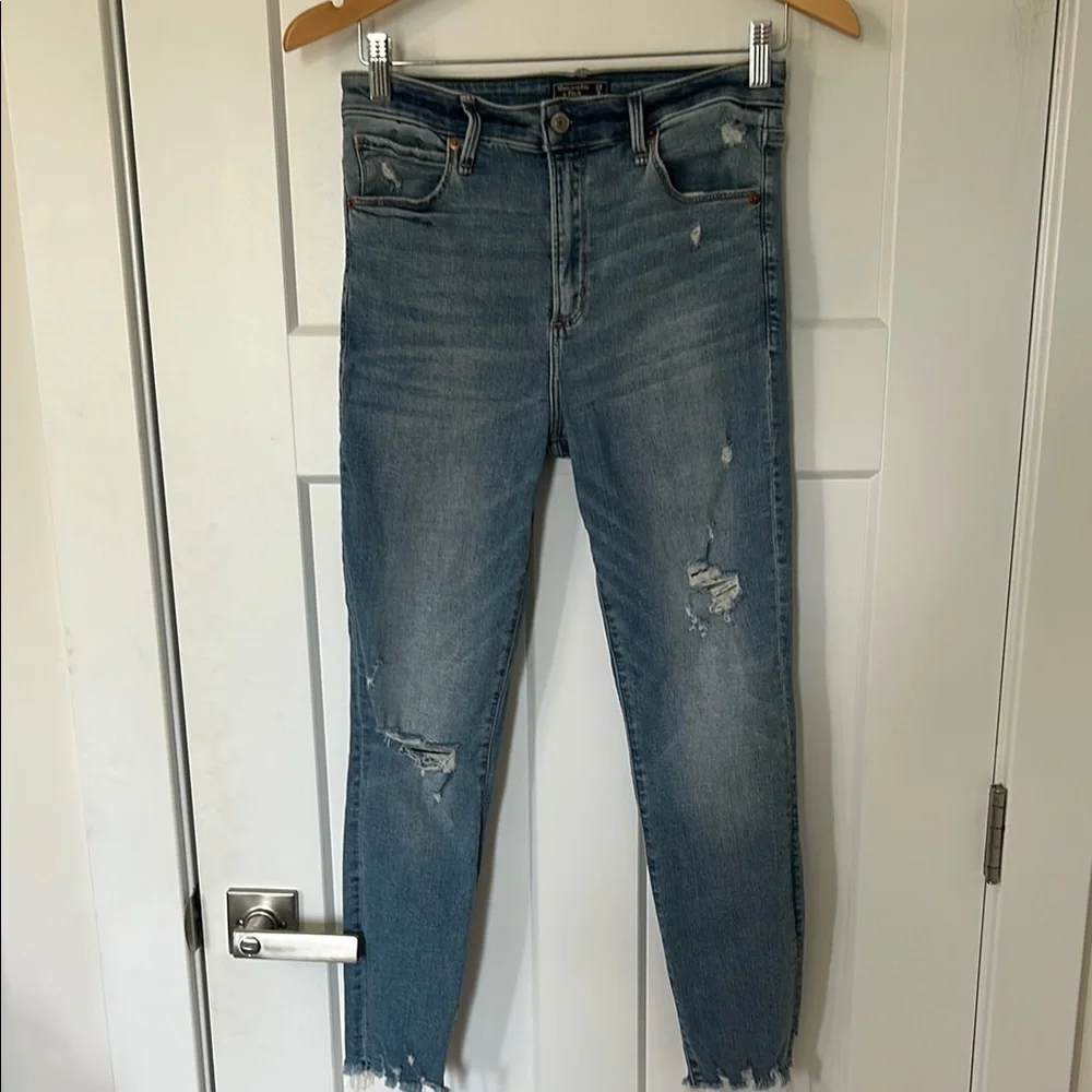 Abercrombie & Fitch Blue Cropped Jeans - Picture 1 of 11